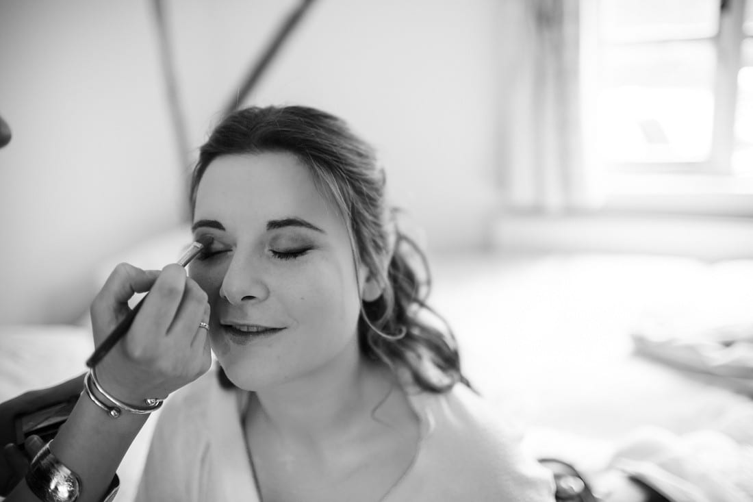 Susanna and Russ_snowy wedding at Buckland village church_0006