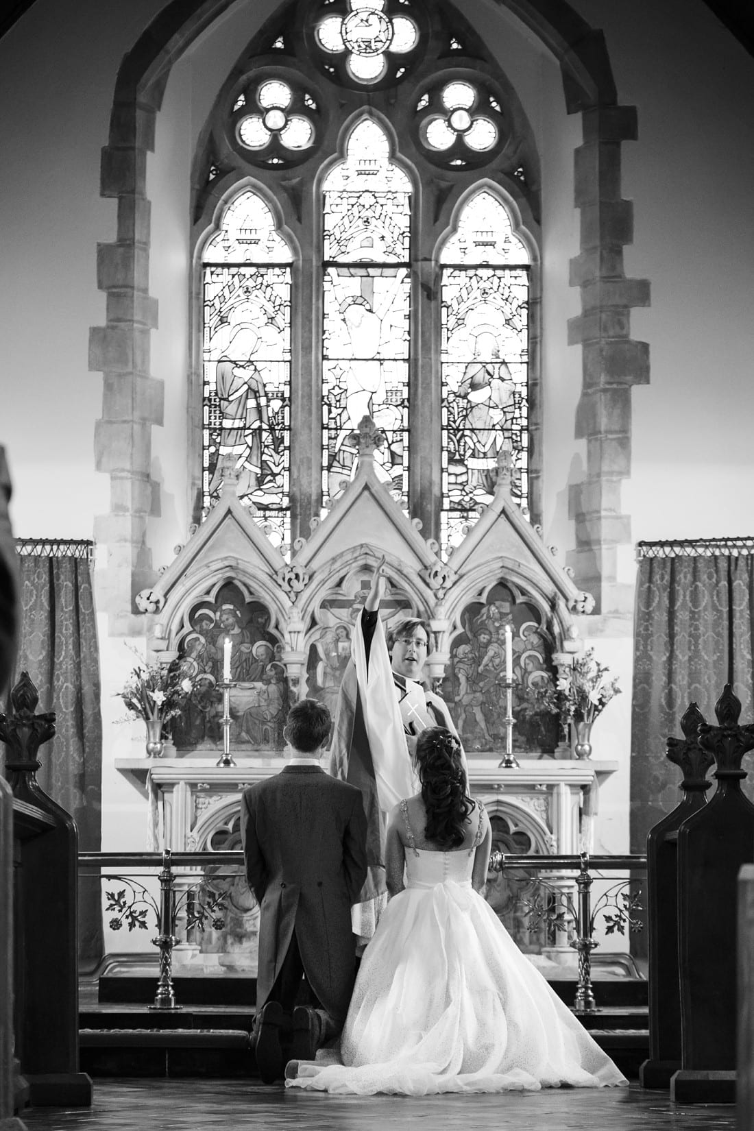 Susanna and Russ_snowy wedding at Buckland village church_0012