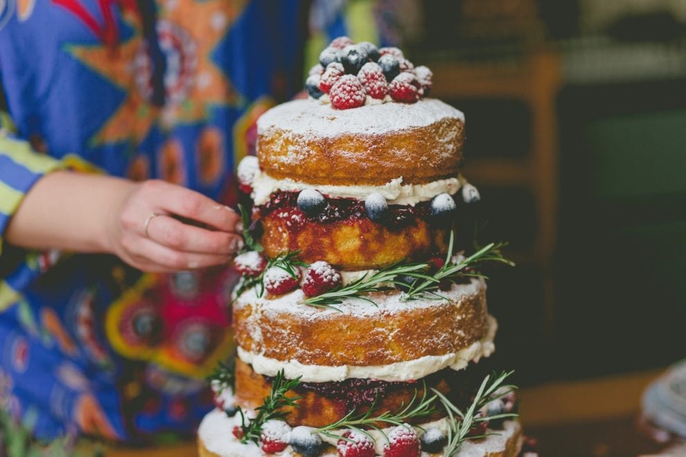 Rustic cake - Buckinghamshire Tipi Wedding Photography