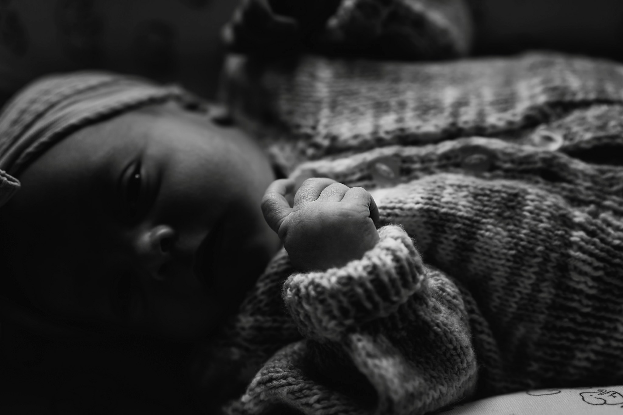 Tiny hands - Bedfordshire Newborn Photographer