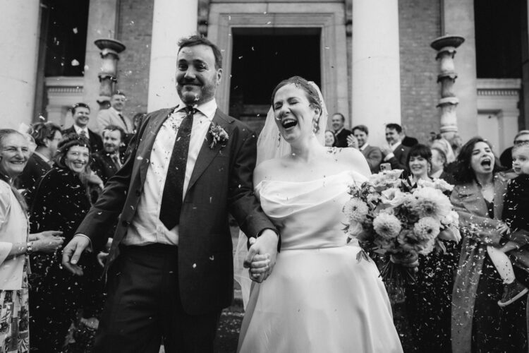 Capture your perfect confetti Moment on your wedding day