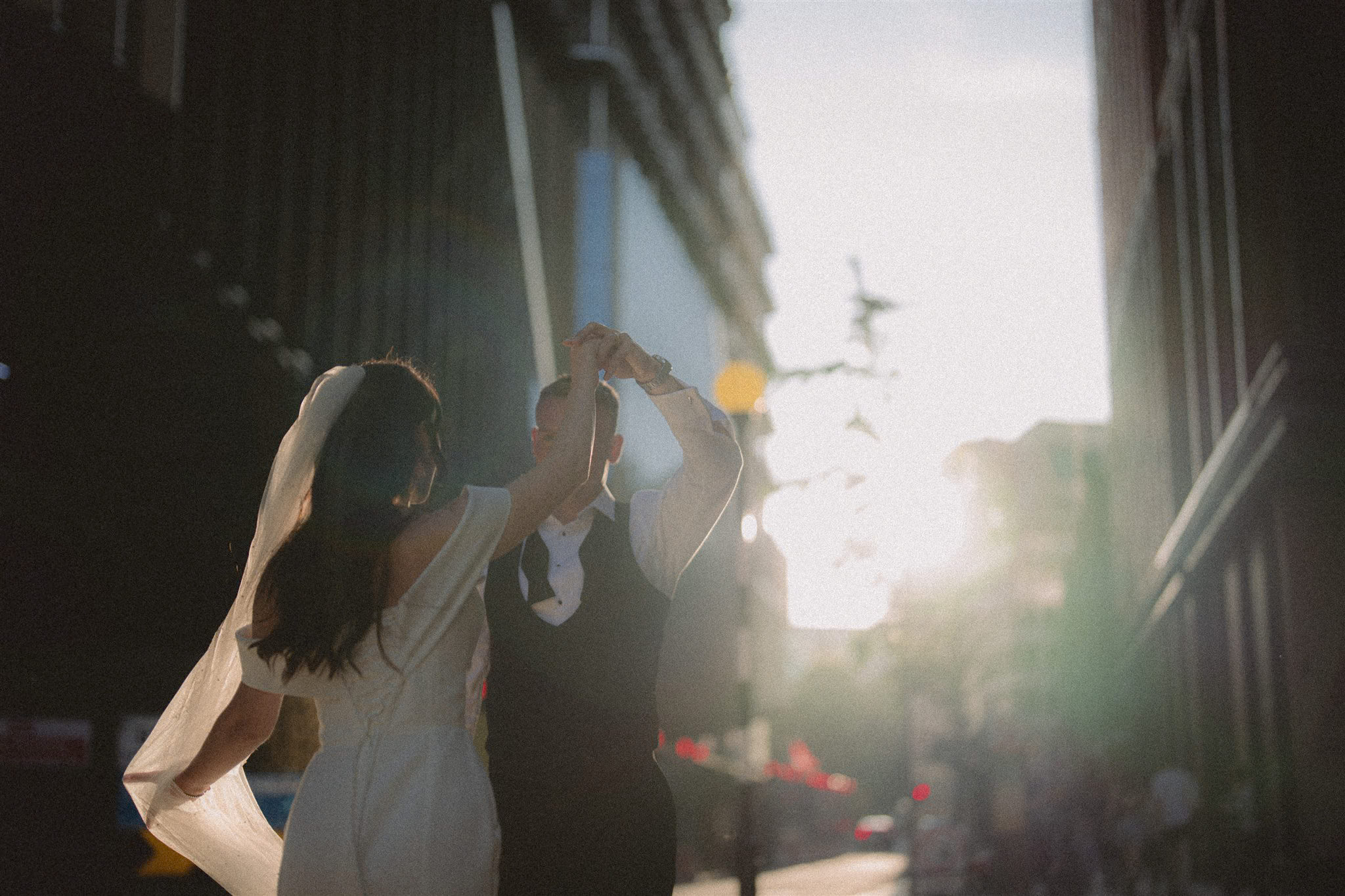 Couple dancing in the a London street caught on film - London film photographer